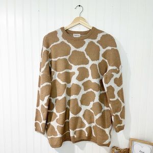 52 seven Giraffe Print Warm Crewneck Sweater - SMALL
